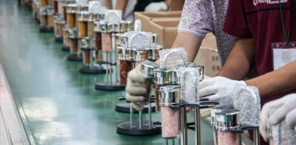 Gift-pack assembly workshop