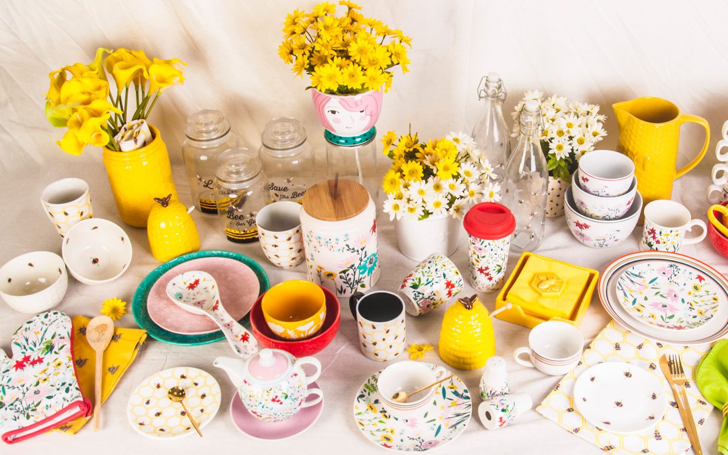 C&G ceramic and glass homeware collection with bee and floral designs